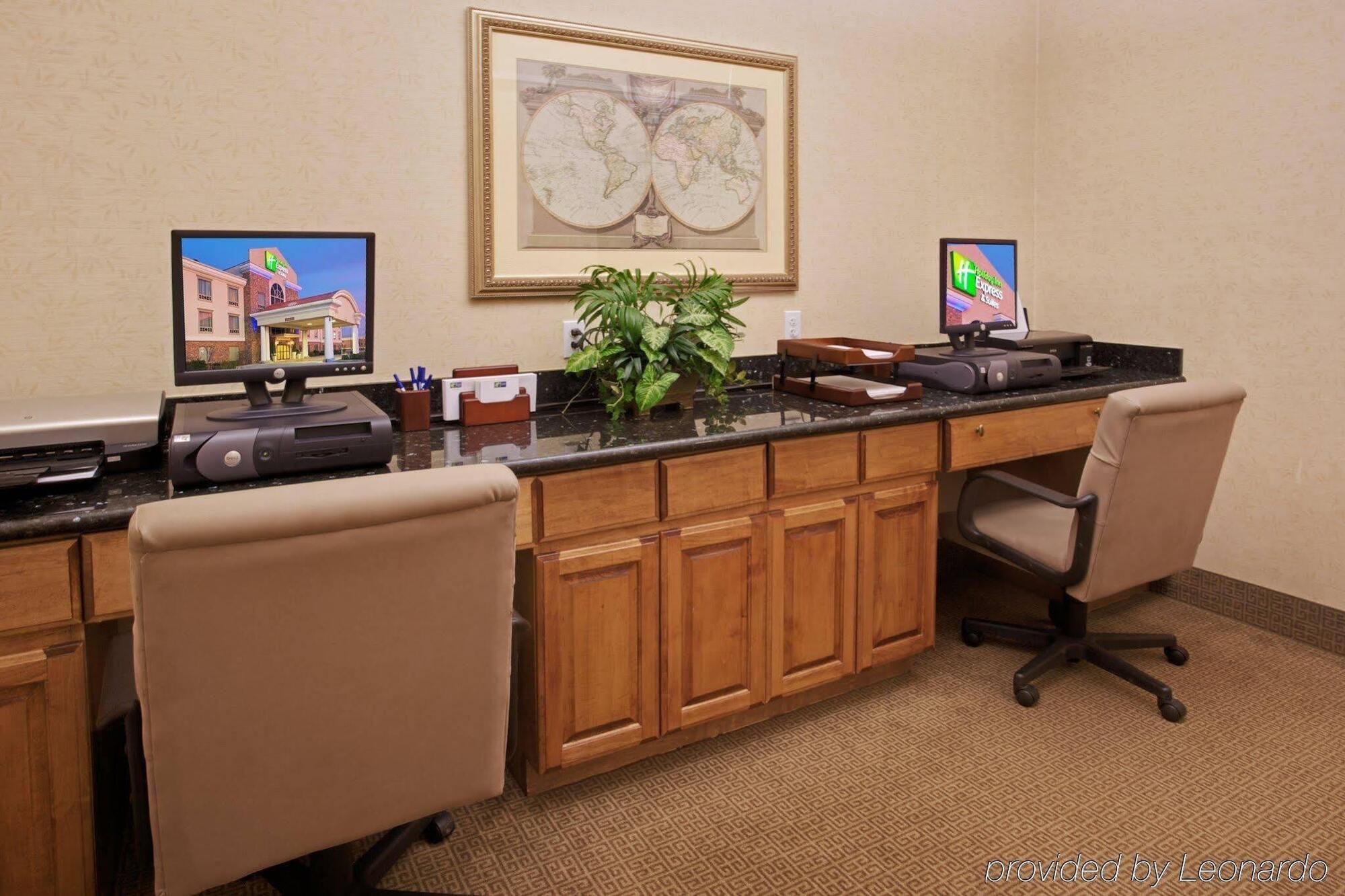 Holiday Inn Express Hotel And Suites Conroe By Ihg Exterior foto